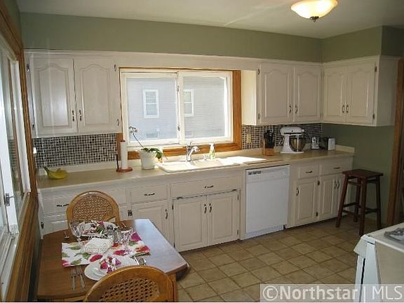 3rd image of 1158 Stryker Ave