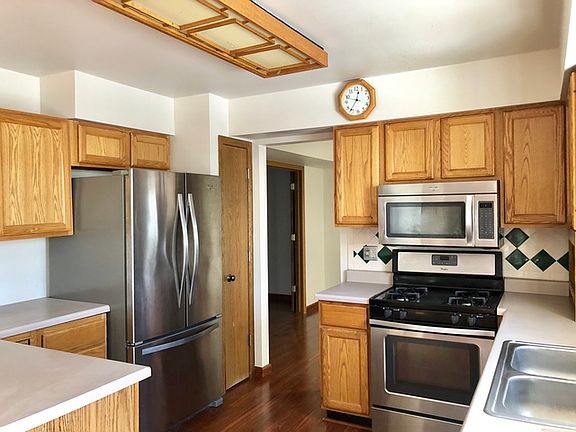 3rd image of 2180 N Millstone Dr