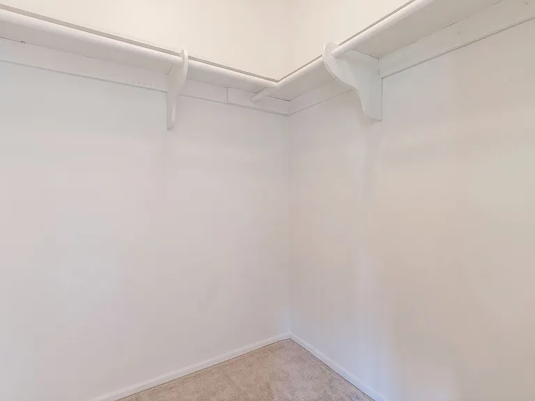Chatsworth Rent This Now — Photo 28