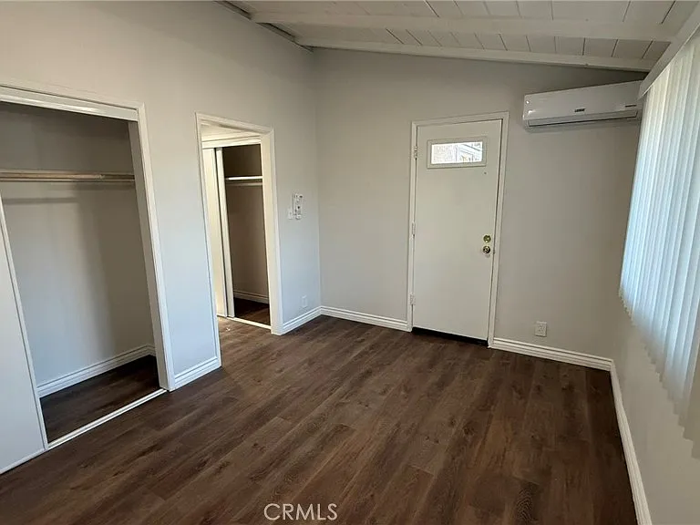 1002 E Walnut Ave — Photo 11