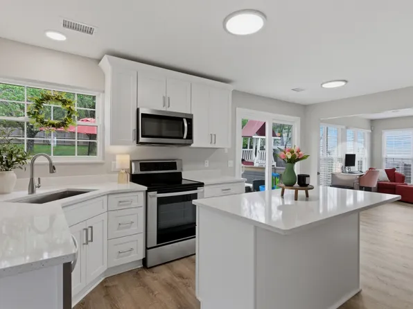 1021 Ridge Trl, Goodlettsville, TN 37072