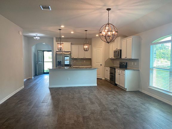 3rd image of 4301 Abergavenny Dr