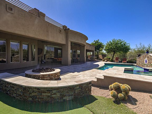 2nd image of 4024 N Pinnacle Hills Cir