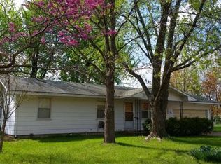 609 Kings Hwy, Garnett, KS 66032