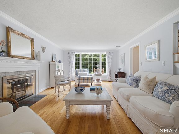 4th image of 36 Willowbrook Road