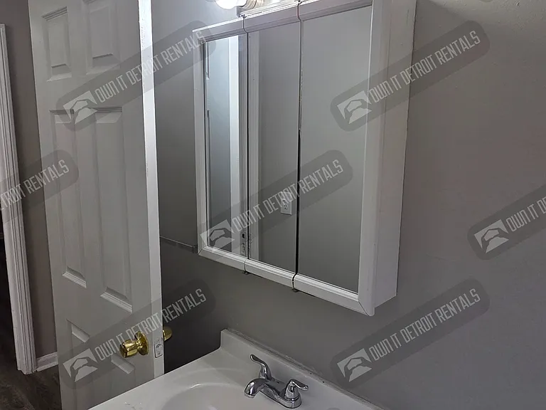 16461 Rossini Dr — Photo 17