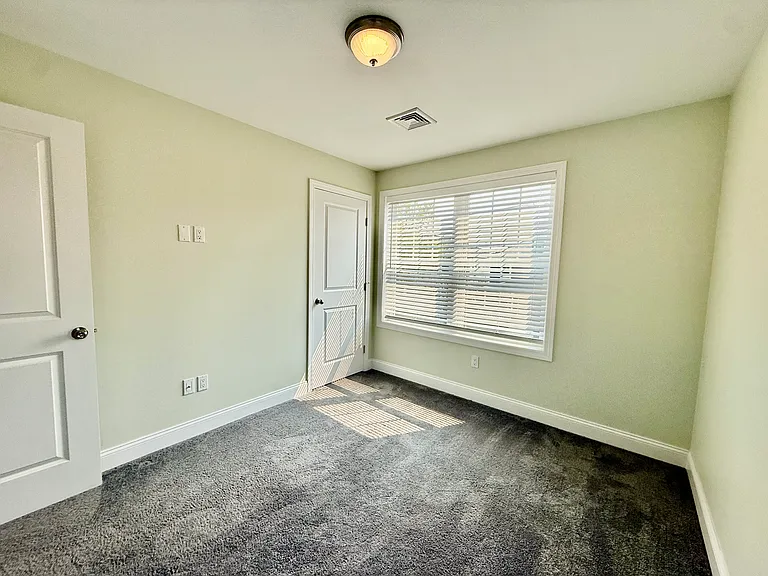 52 Bedlow Ave — Photo 25