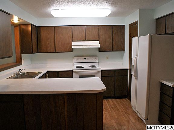 5th image of 919 13th St SE