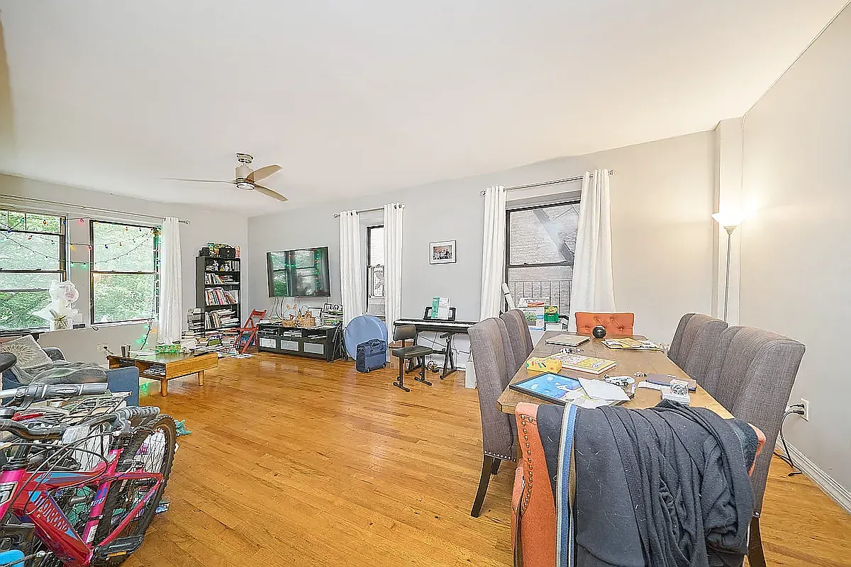 587 Riverside Drive — Photo 4