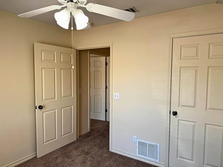 4710 Brookdale Dr — Photo 14