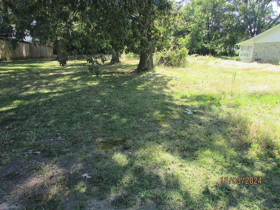 2nd image of 0 W Myrtle St