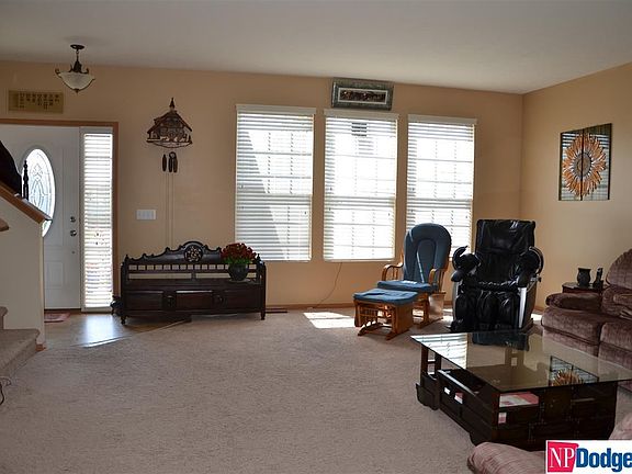 3rd image of 2409 Lakewood Dr