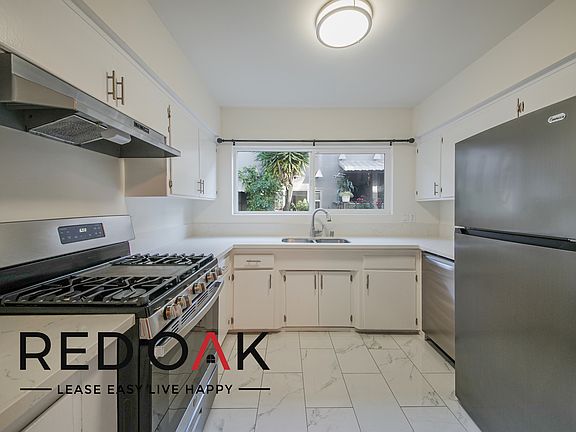 2nd image of 1526 S Sherbourne Dr APT 02