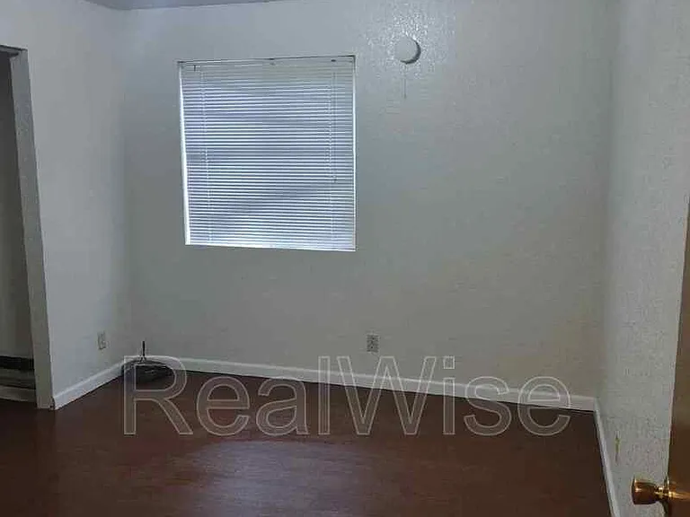 415 W 1st Ave — Photo 11
