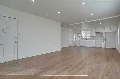 Floor plan 12535 Burbank Blvd