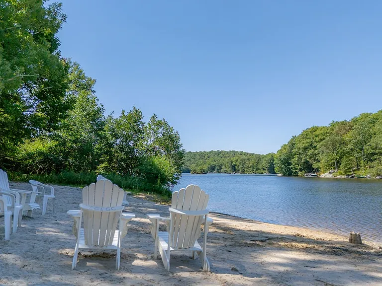 232 W Shore Dr — Photo 42