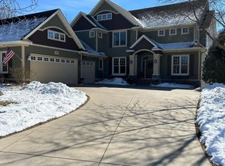 2497 Marsh Point, Victoria, MN 55386