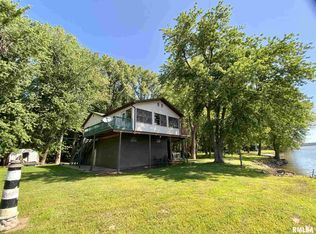2302 River Rd, Muscatine, IA 52761