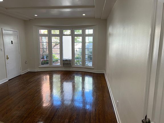 2nd image of 9519 W Olympic Blvd #1/2