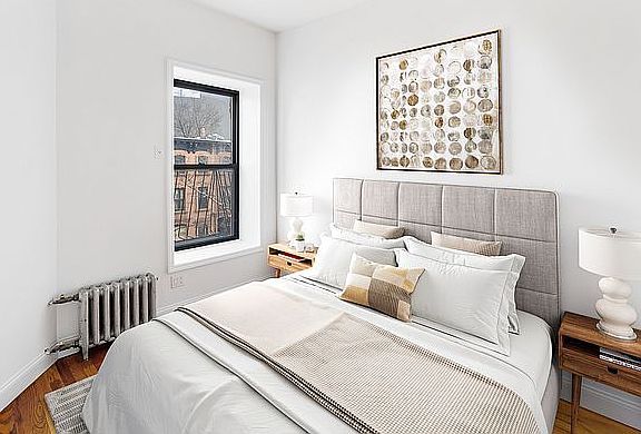 4th image of 306 Saint James Pl APT 3F