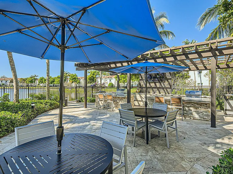 Alfresco Dining Spot