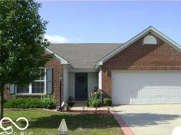 5850 Woodcote Dr, Indianapolis, IN 46221