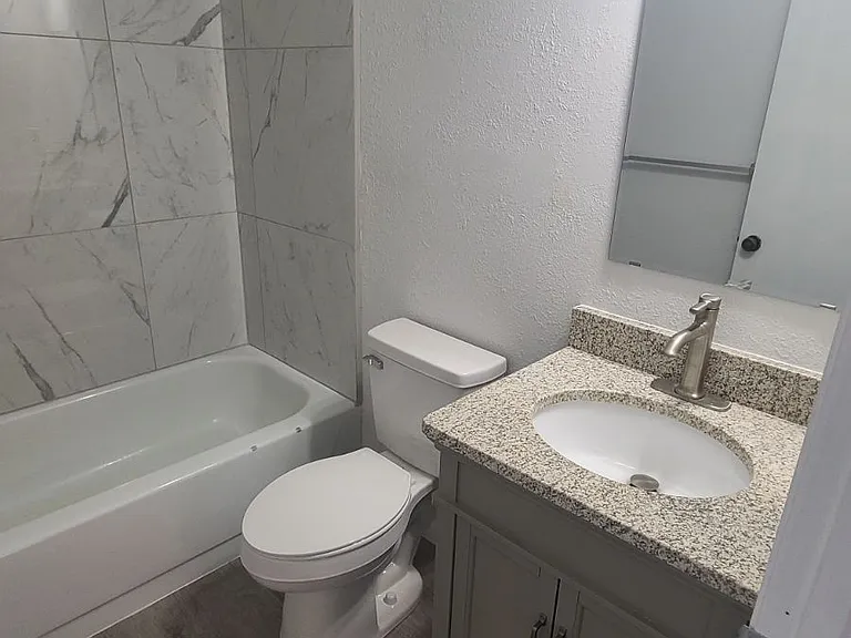 1341 Gordon St — Photo 26