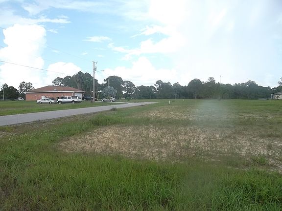 3rd image of 3621 NE 21st Pl