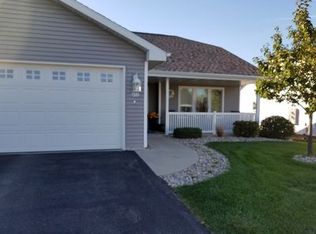 452 Wyldewood Dr, Oshkosh, WI 54904