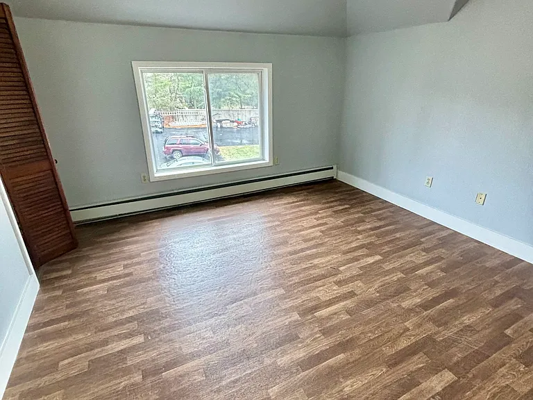 411 Main St #1 — Photo 10