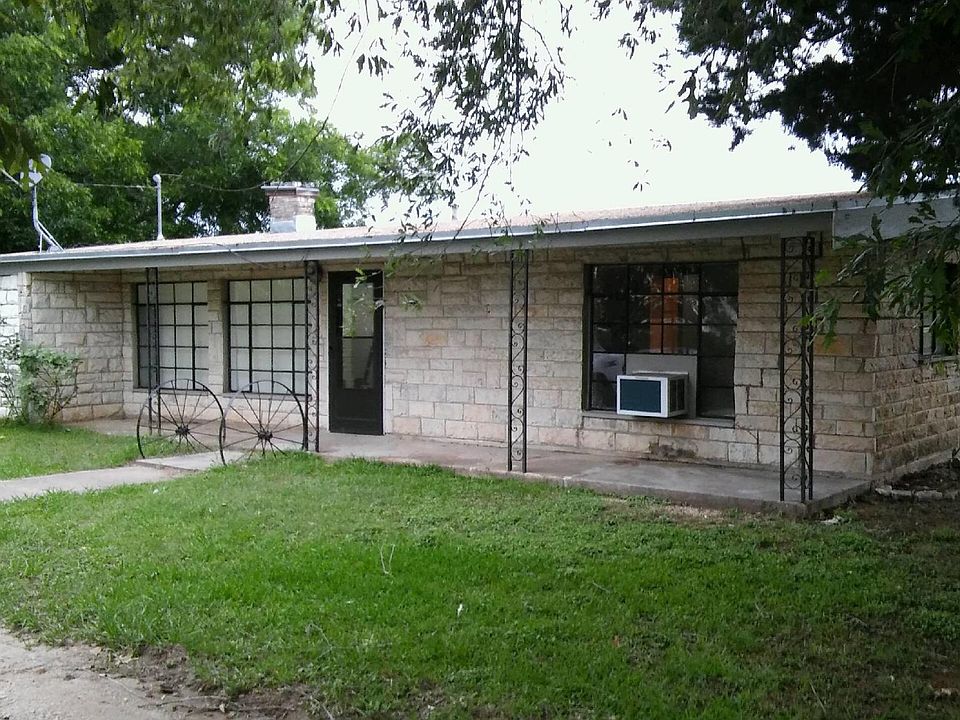 1st image of 440 Watkinville Trl
