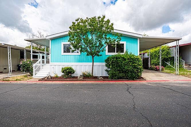1st image of 5904 Park Cir