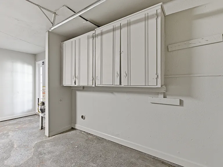 9638 Pine Lake Dr — Photo 40