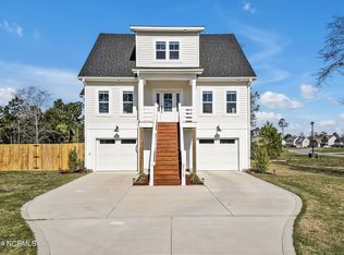 312 Landon Ln, Sneads Ferry, NC 28460