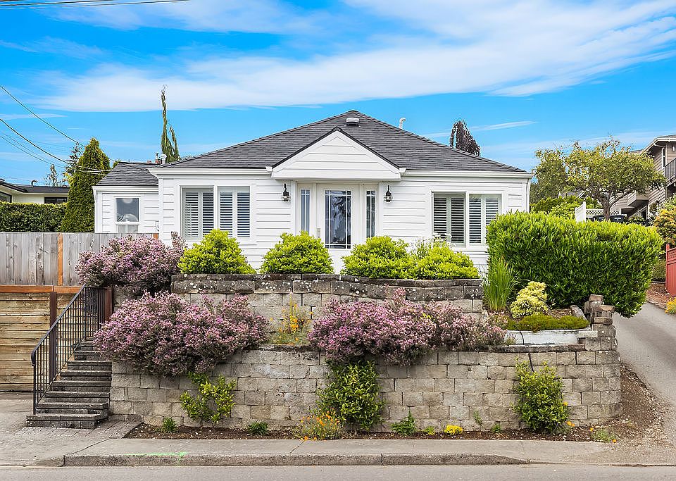 Single level home on 8th Ave S