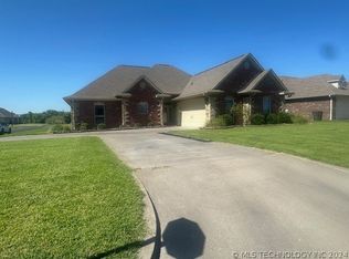 1100 Cobblestone Cir, Muskogee, OK 74403