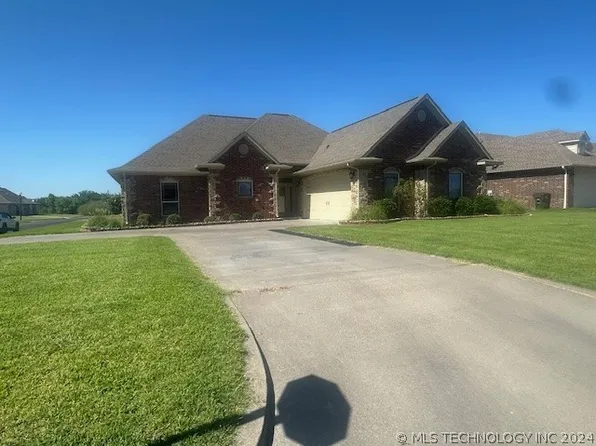 1100 Cobblestone Cir, Muskogee, OK 74403
