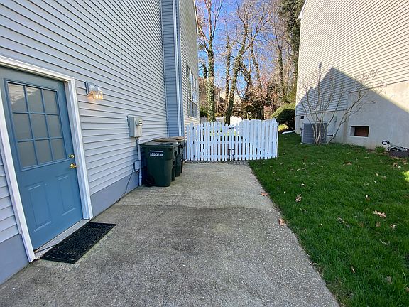 2nd image of 603 Parchment Blvd