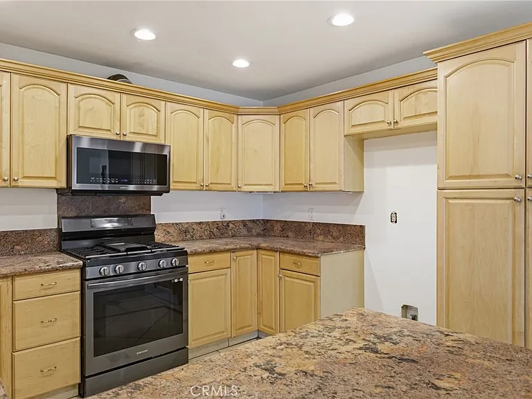 29628 Squaw Valley Dr — Photo 7