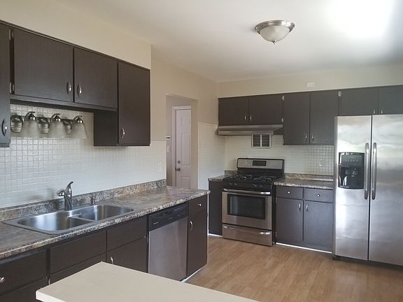 5th image of 8808 Sproat Ave