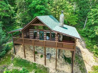 2140 Hummingbird Hill Way, Sevierville, TN 37876