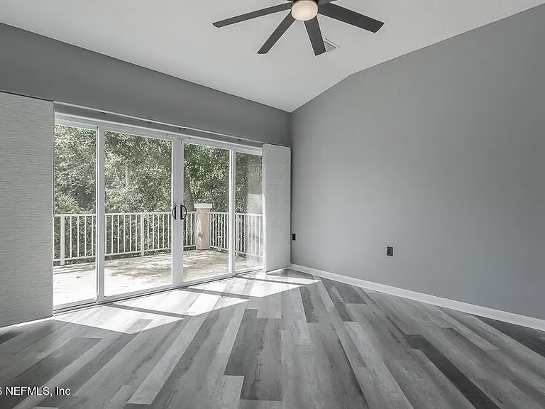 1770 Victoria Chase Ct — Photo 77