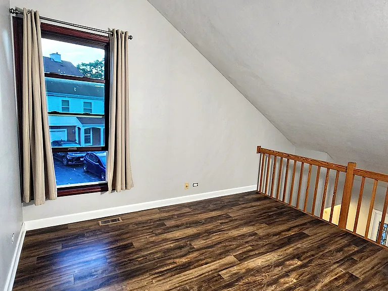 9 S Stonington Dr — Photo 26