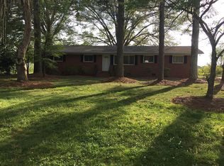 11520 Cresthill Dr, Mint Hill, NC 28227