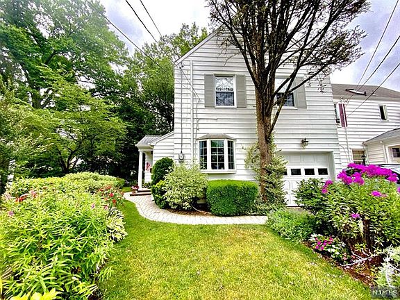 3rd image of 13 Brighton Pl