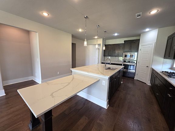 5th image of 616 Mill Pond Way