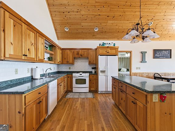 15th image of this home