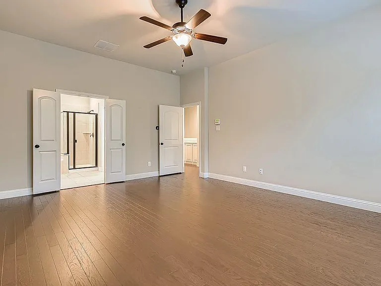 4113 Broadway Ave — Photo 13