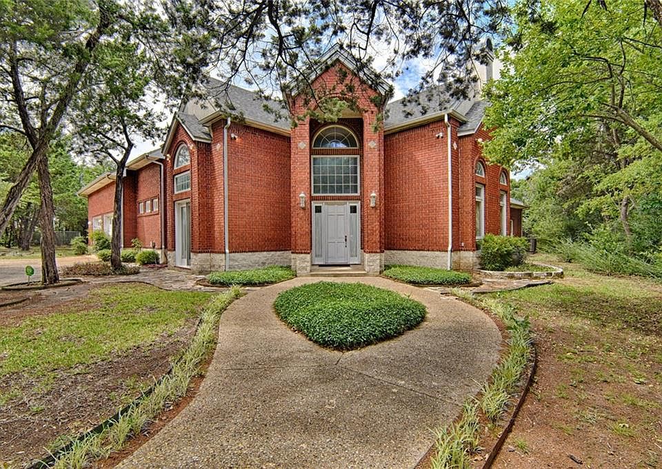 1st image of 613 Preston Trl
