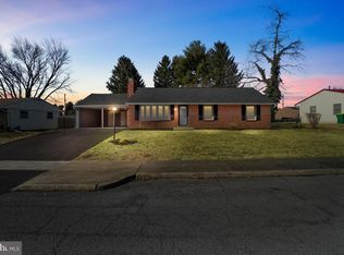 11910 Iroquois Ave, Smithsburg, MD 21783